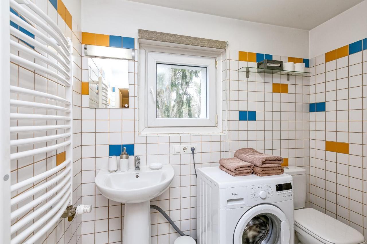 Vienibas Apartment *